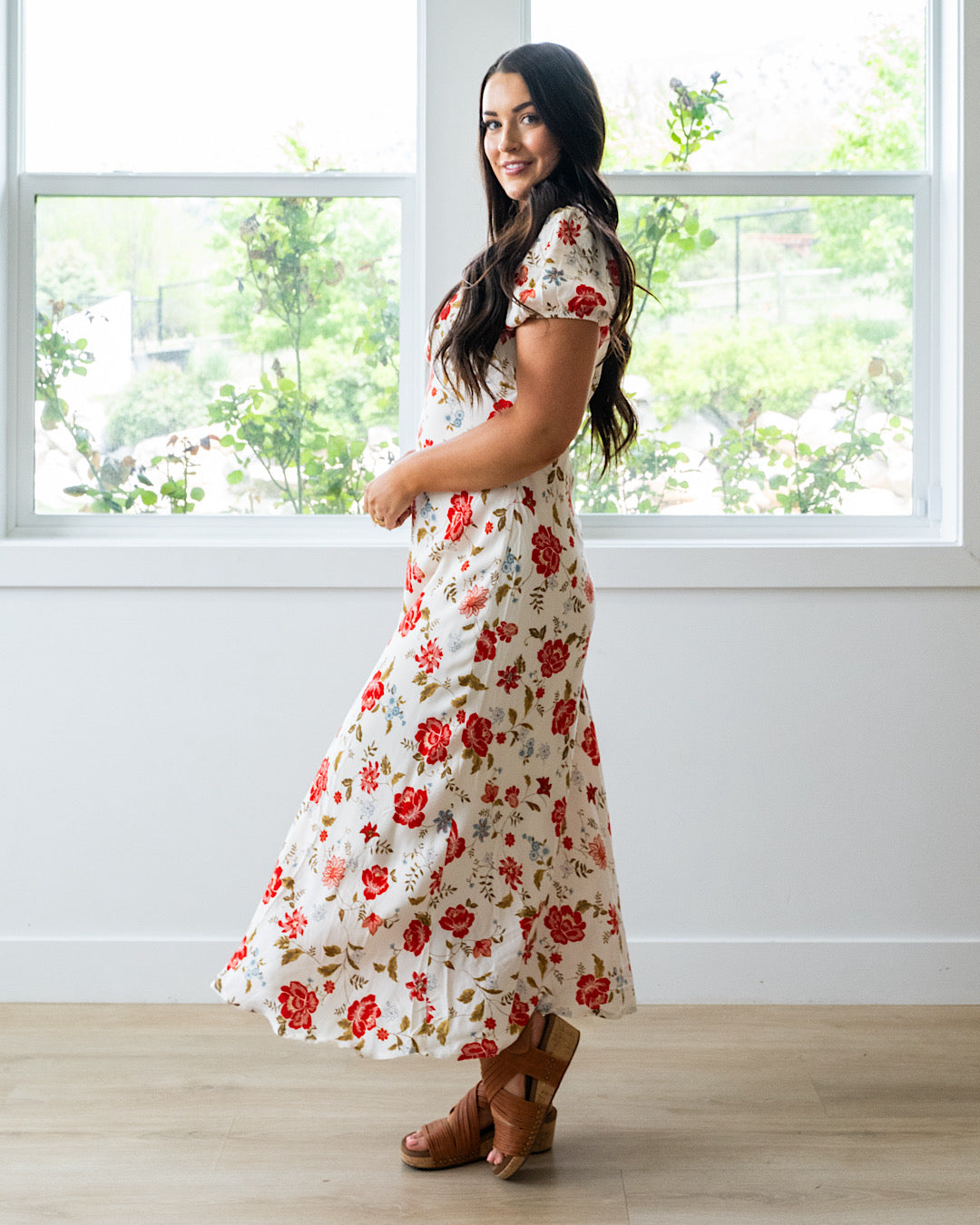 NEW! Olivia Floral V Neck Midi Dress Mine
