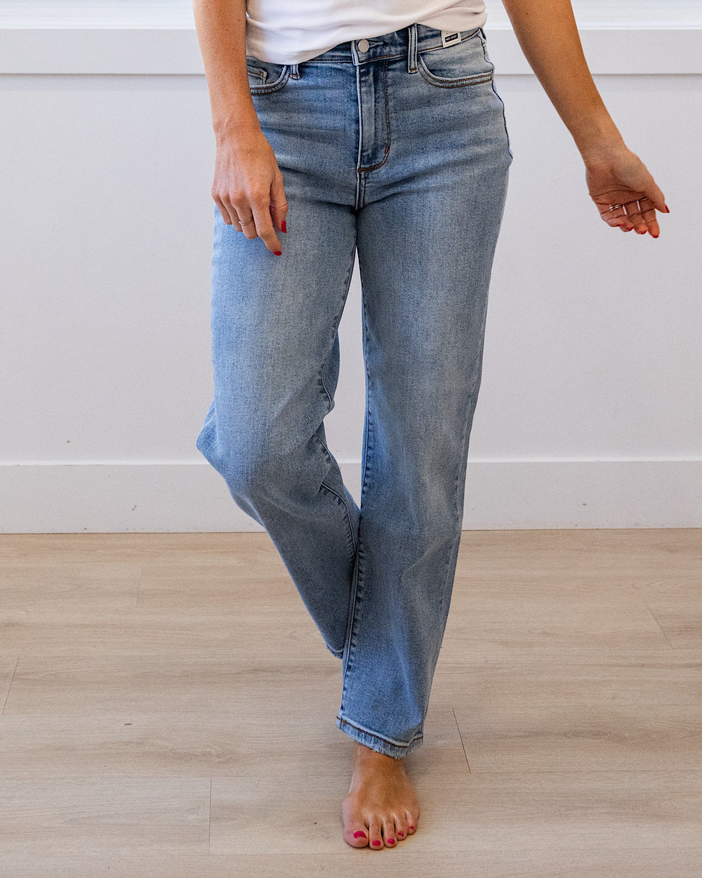 NEW! Judy Blue Deanna Non Distressed Straight Jeans Judy Blue