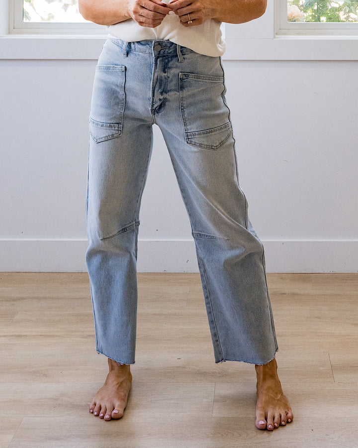 Vervet Lettie Light Acid Wash Barrel Jeans