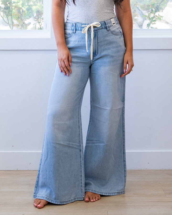 NEW! Judy Blue Holding On Elastic Waist Palazzo Jeans Judy Blue
