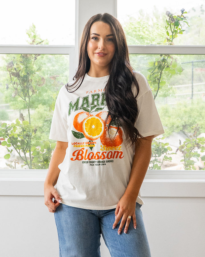 NEW! Farmer's Market Blossom Tee - Ivory Tres Bien