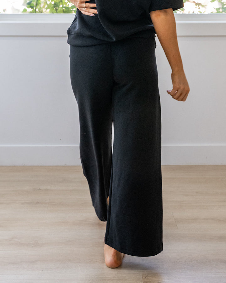 NEW! Kendall Scuba Fabric Wide Leg Pants - Black