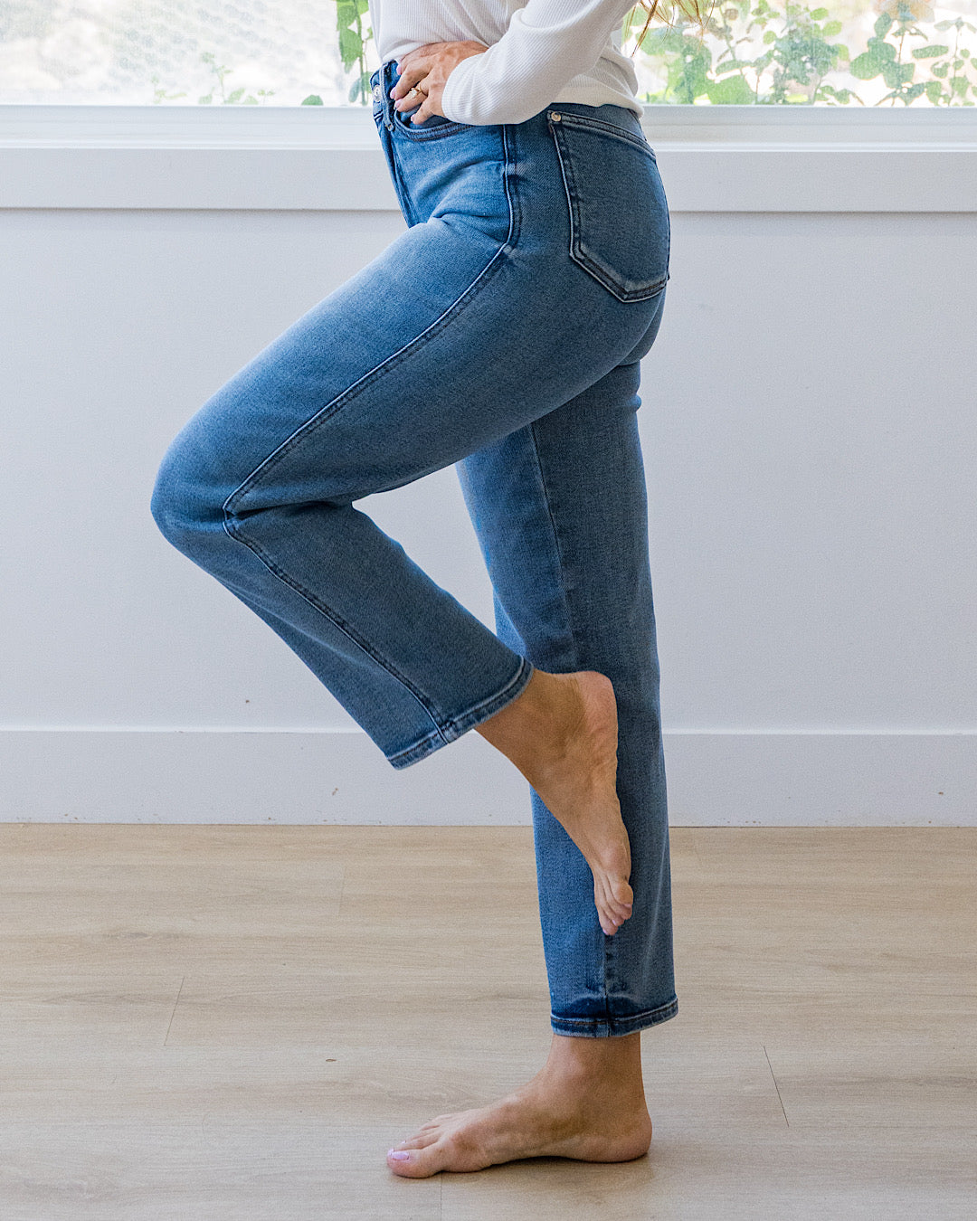 NEW! Judy Blue Keep You Non Distressed Control Top Straight Jeans