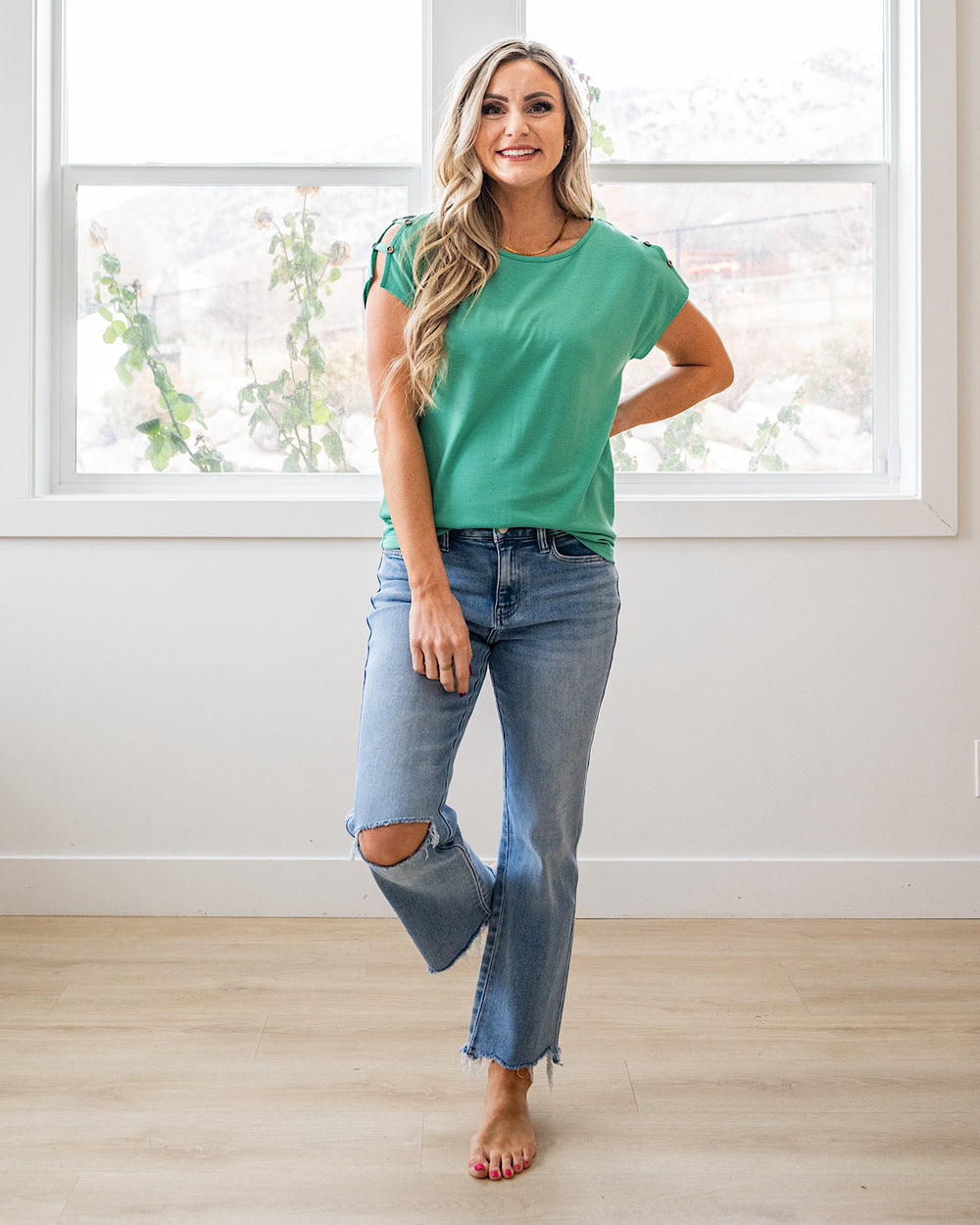 NEW! Can You See Me Caged Sleeve Detail Top - Green Staccato