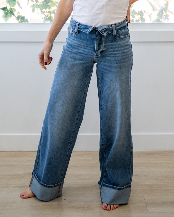 NEW! Judy Blue Eliza Folded Waist Cuffed Straight Jeans Judy Blue