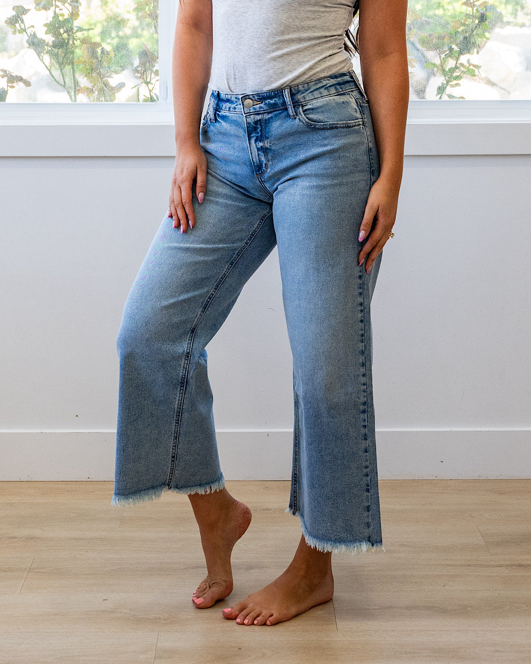 NEW! KanCan Logan Fray Hem Wide Leg Jeans
