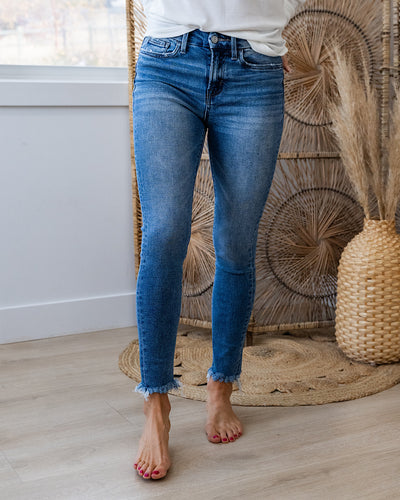 NEW! Vervet Gianna Fray Hem Skinny Jeans Vervet