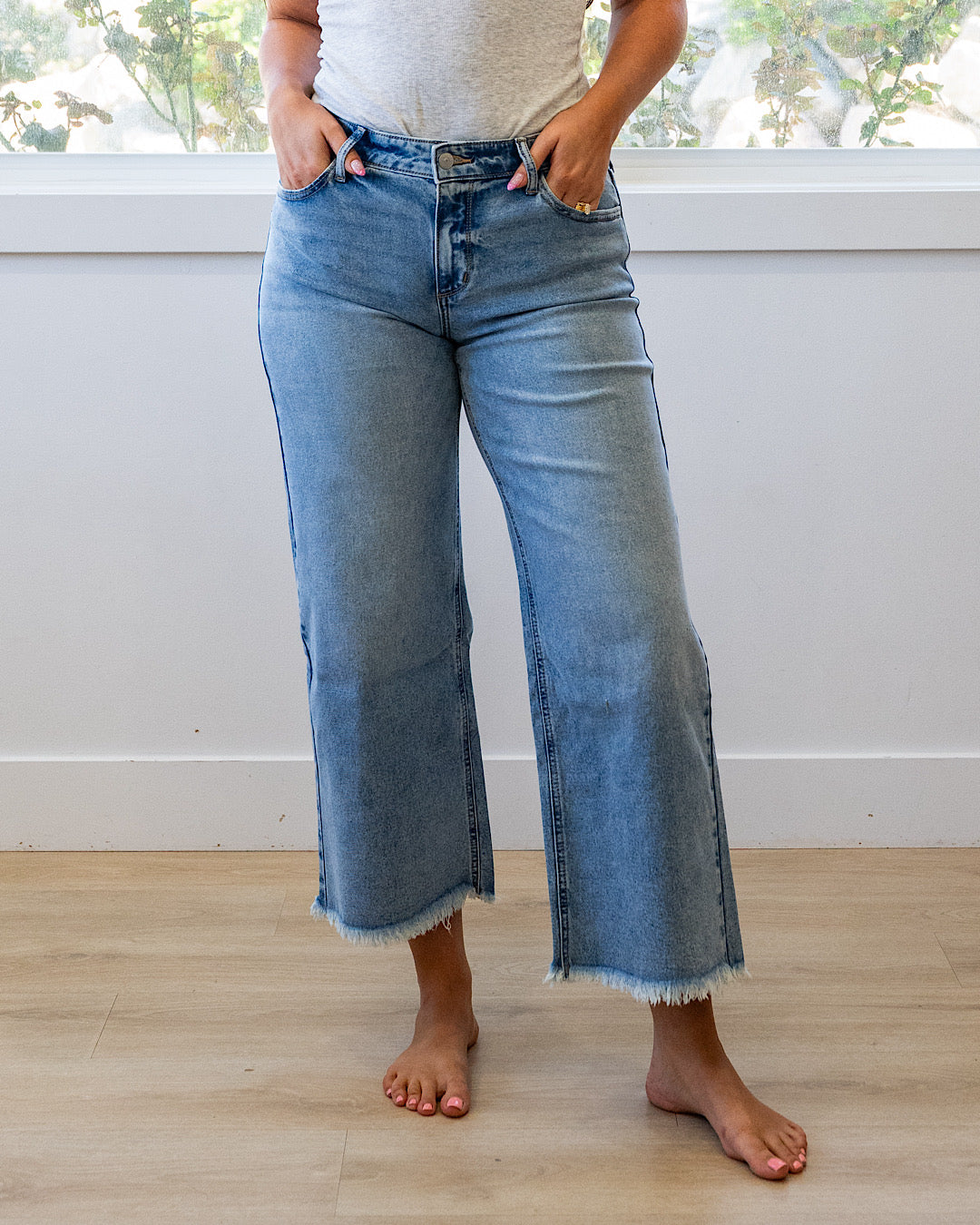 NEW! KanCan Logan Fray Hem Wide Leg Jeans