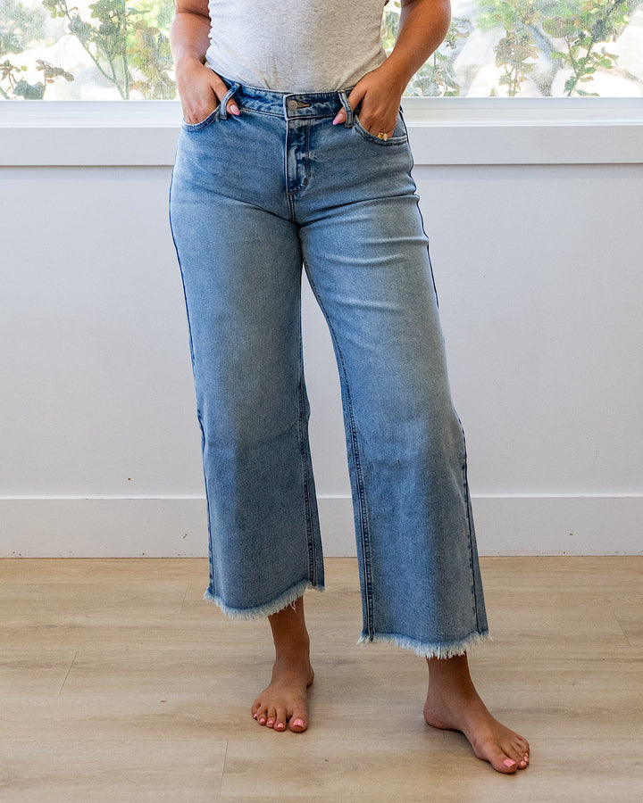 NEW! KanCan Logan Fray Hem Wide Leg Jeans