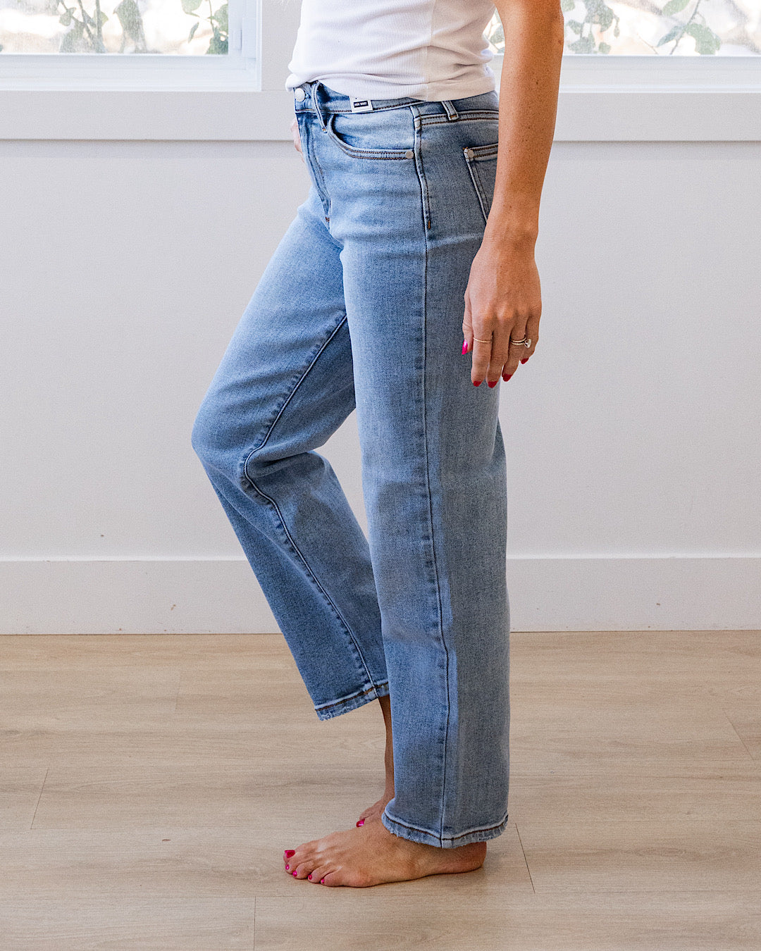 NEW! Judy Blue Deanna Non Distressed Straight Jeans Judy Blue