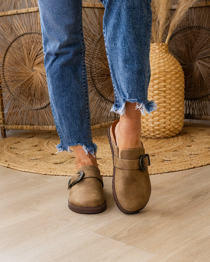 NEW! Blowfish Sienna Slides - Tan Blowfish