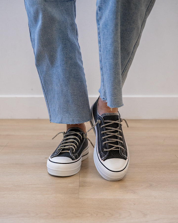 NEW! Very G Harmon Sparkle Sneakers - Black Very G