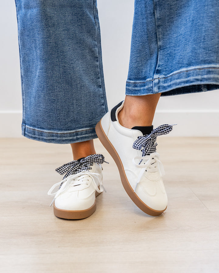 NEW! Very G Retro 2 Sneakers - White & Black Very G