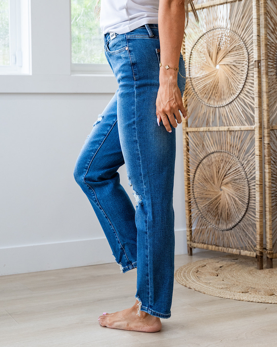 NEW! Judy Blue Queen of Hearts Distressed Jeans