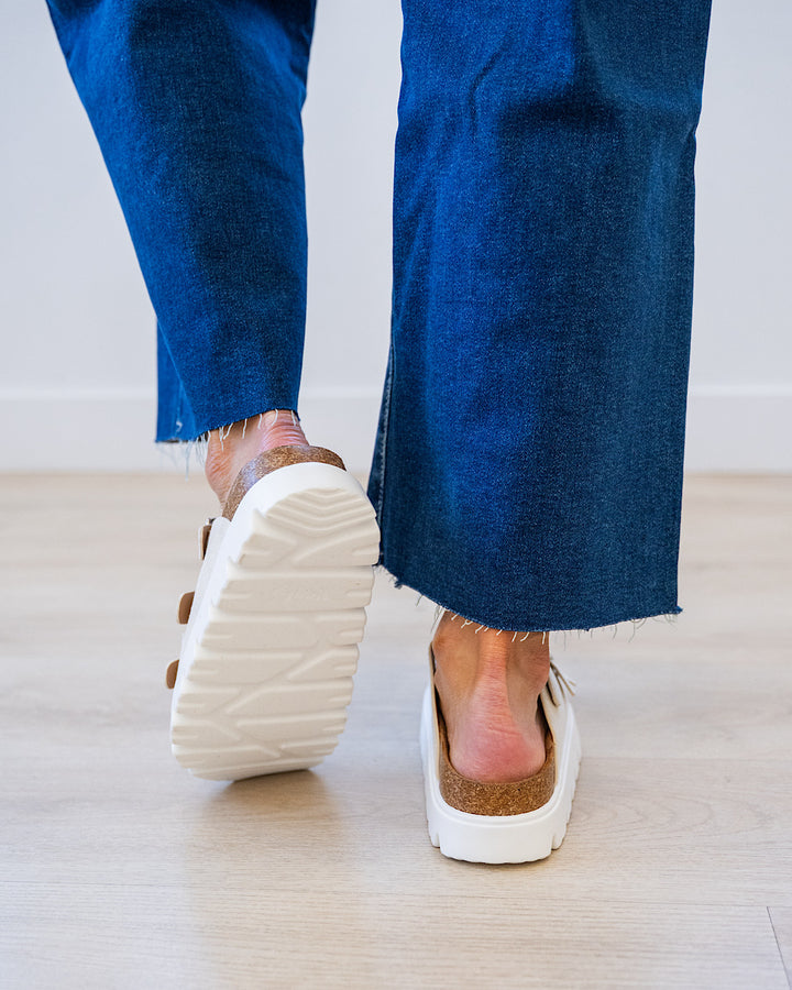 NEW! Very G Plaza Sandals - Cream Very G