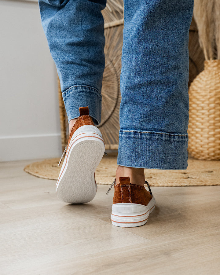 NEW! Very G Aman Velvet Sneakers - Tan Very G