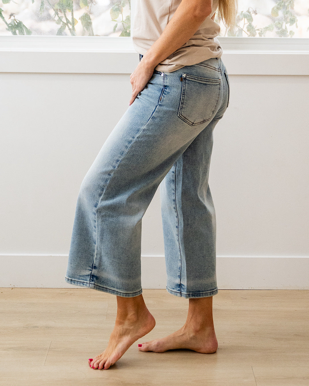 NEW! Judy Blue Gretchen Wide Leg Cropped Jeans Judy Blue