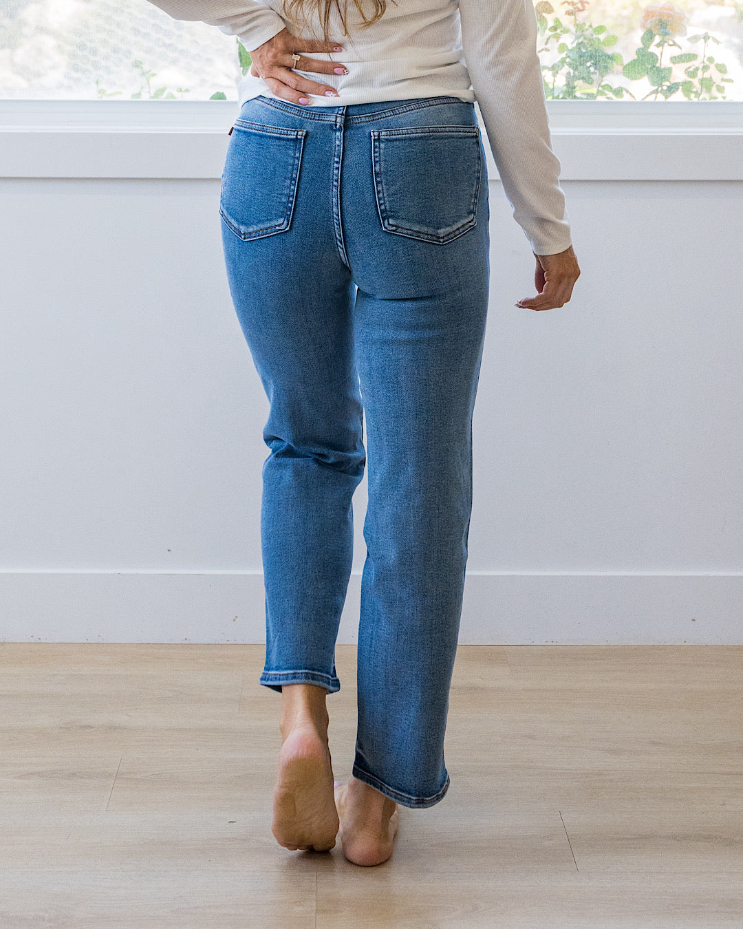 NEW! Judy Blue Keep You Non Distressed Control Top Straight Jeans