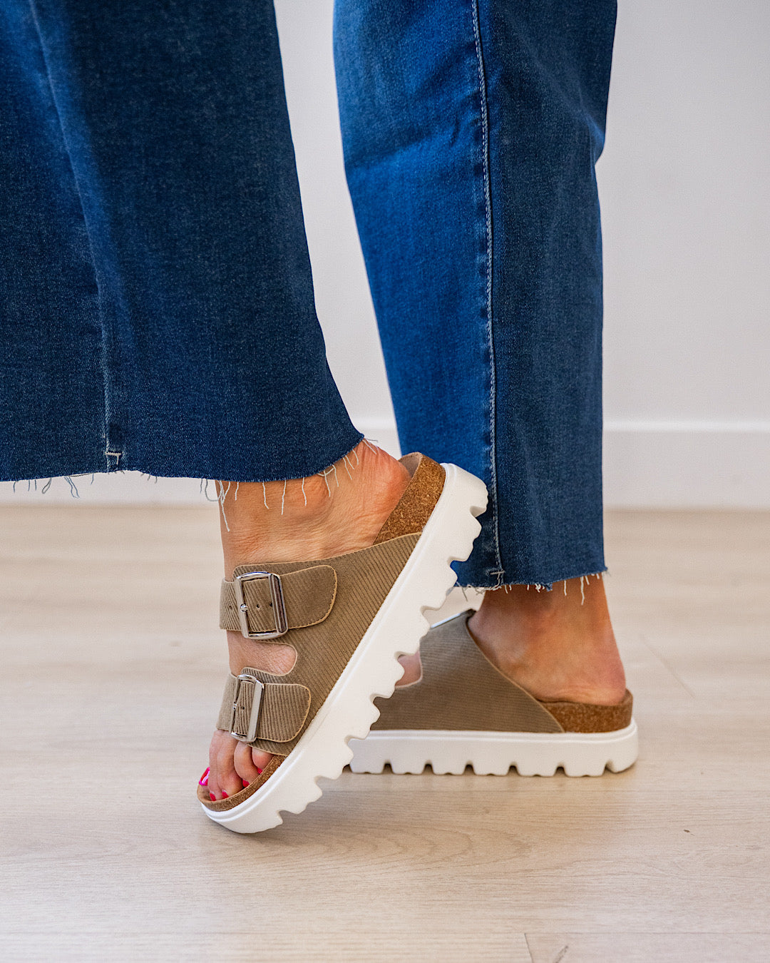 NEW! Very G Jazmin 2 Sandals - Sand Very G