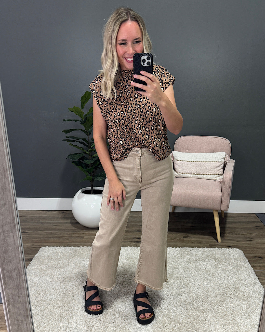 NEW! Daniela Leopard Top - Mocha Tres Bien