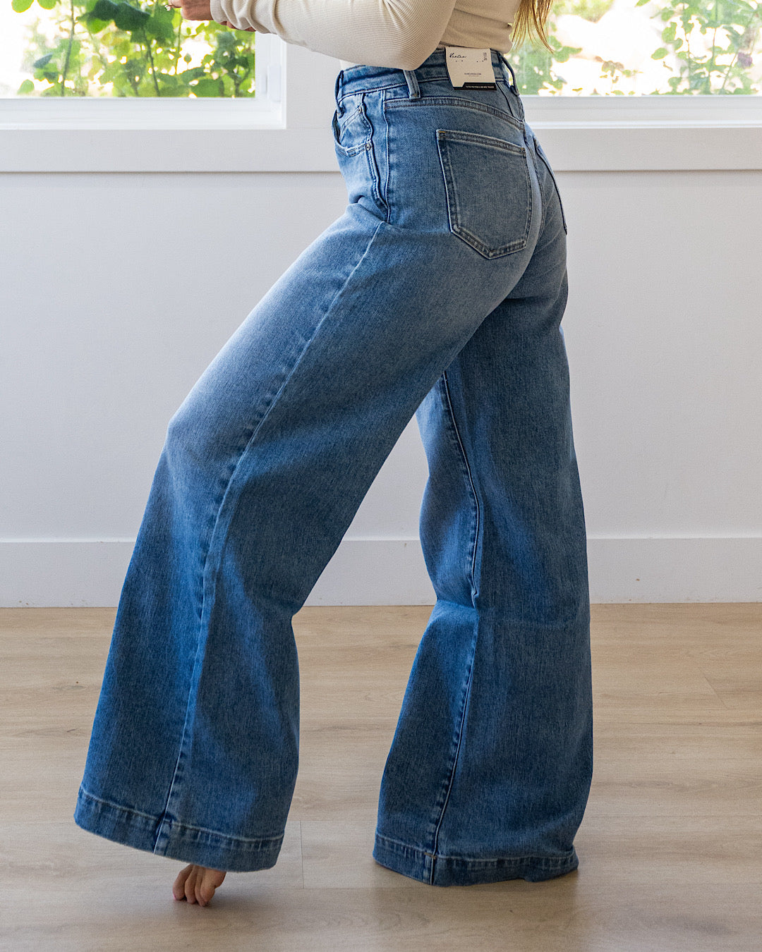 NEW! KanCan Look at You Wide Leg Trouser Jeans KanCan
