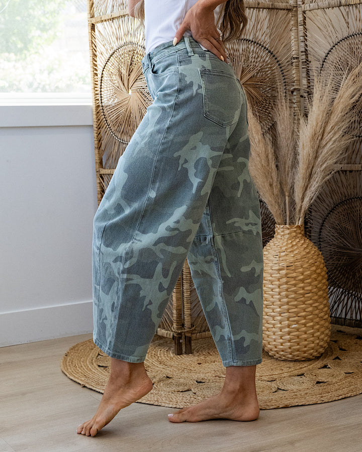 NEW! KanCan Lena Camo Barrel Jeans KanCan
