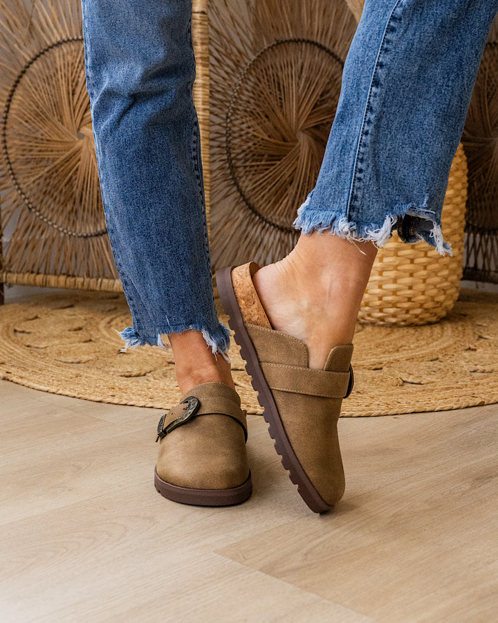 NEW! Blowfish Sienna Slides - Tan Blowfish