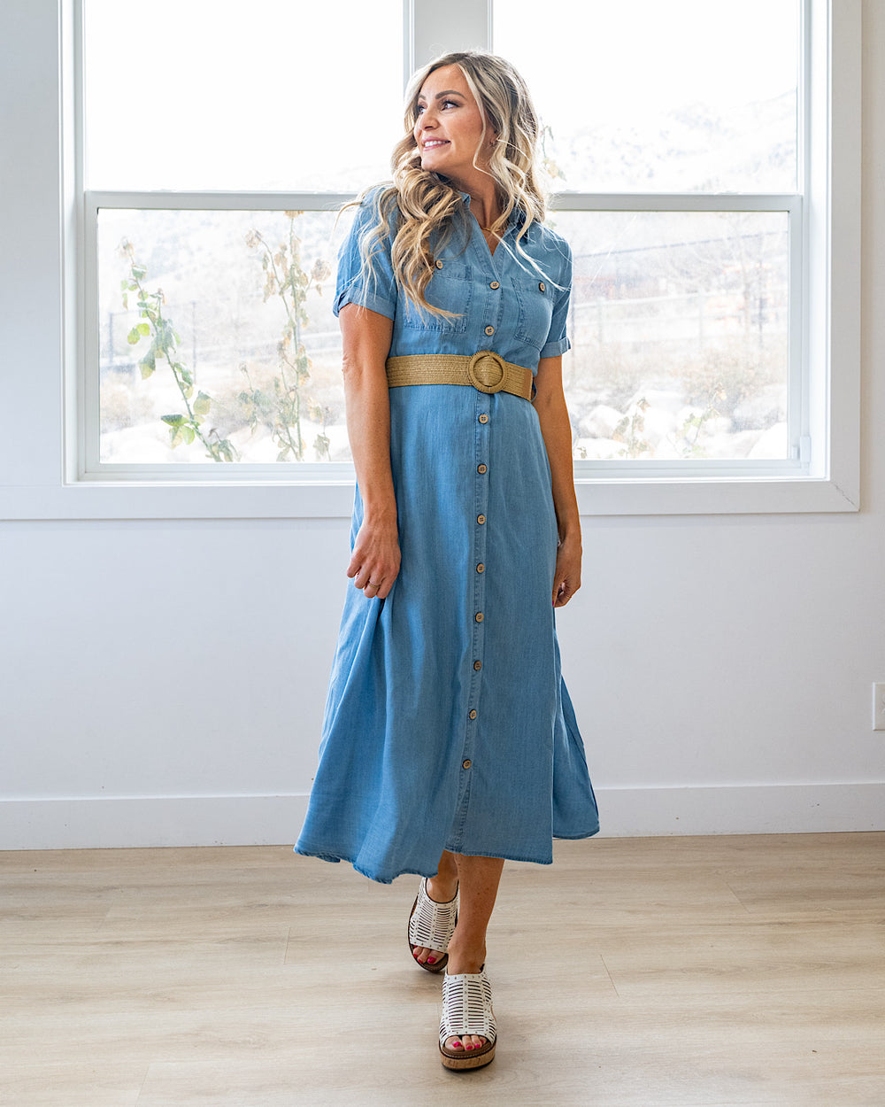 NEW! Este Belted Midi Dress - Chambray Mine