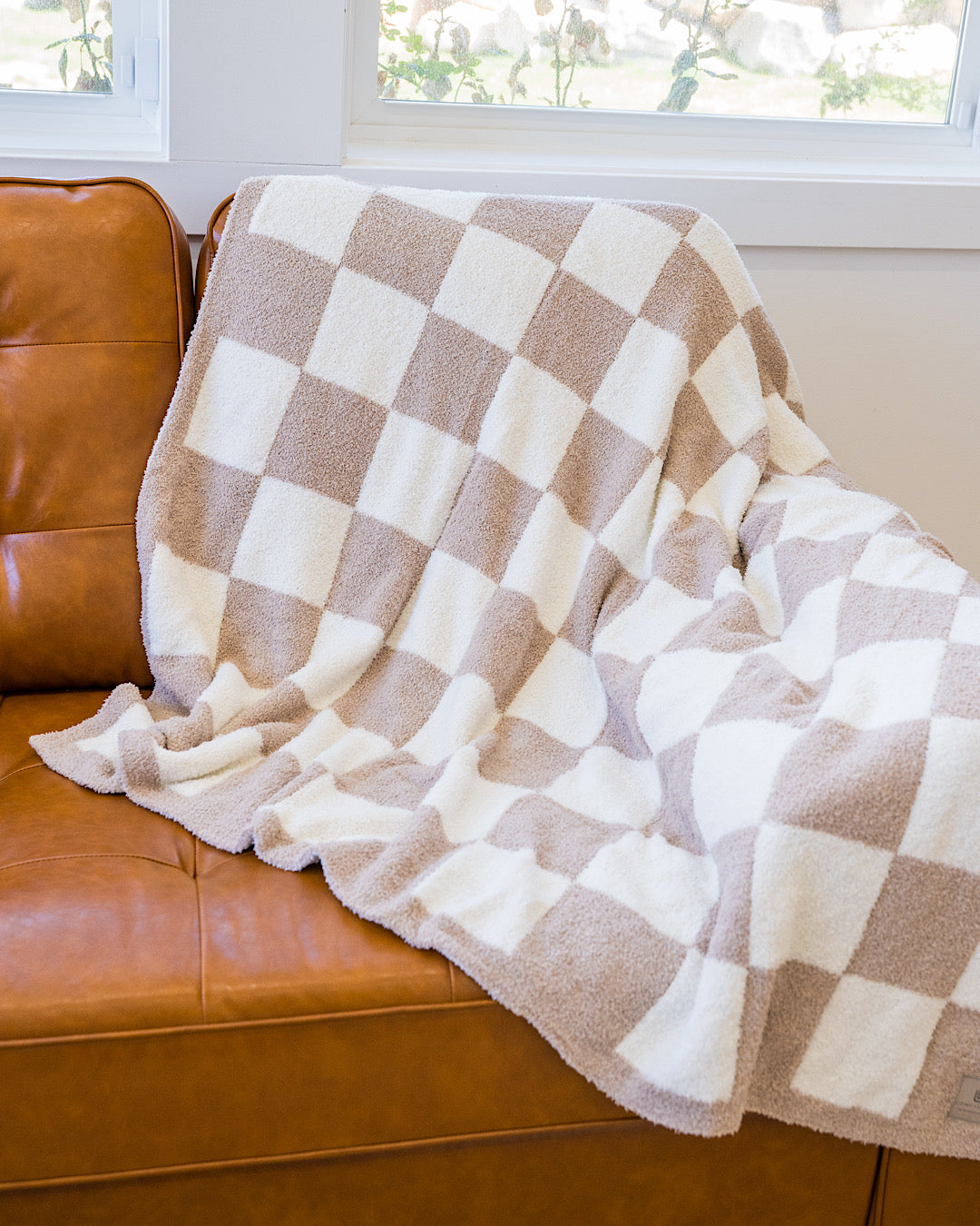 New! Comfy Luxe Throw Blanket - Taupe Checkered Jasmine Trading