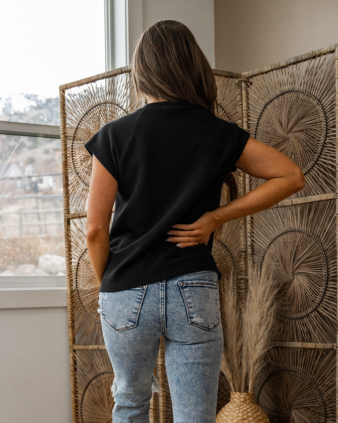 NEW! Justina Cloud Knit Short Sleeve Top - Black Tres Bien