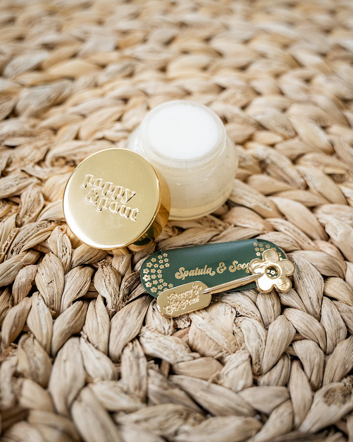 Poppy & Pout Gold Daisy Spatula & Scoop
