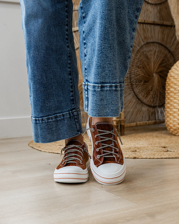 NEW! Very G Aman Velvet Sneakers - Tan Very G