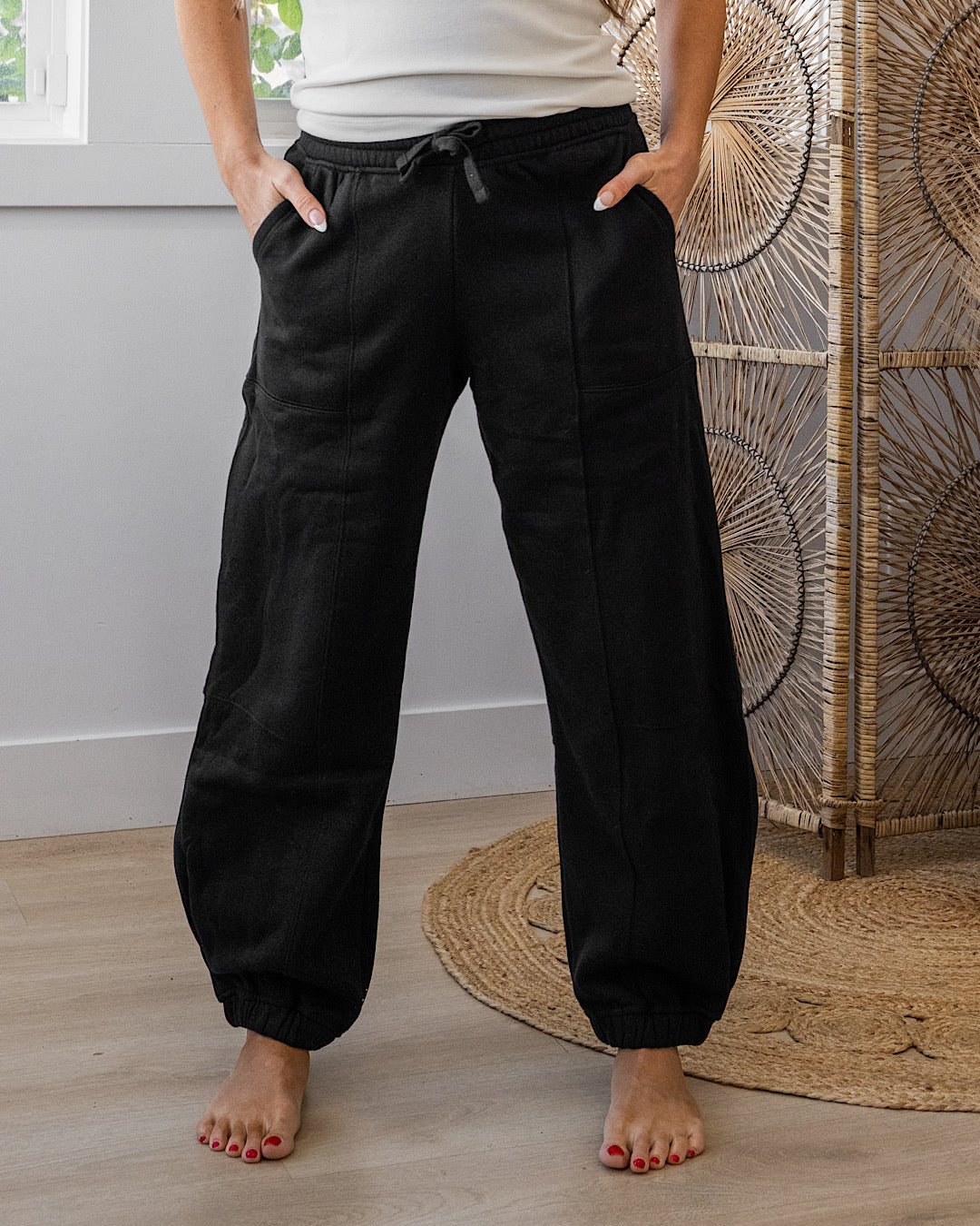 NEW! Rae Mode Fleece Cocoon Joggers - Black Rae Mode