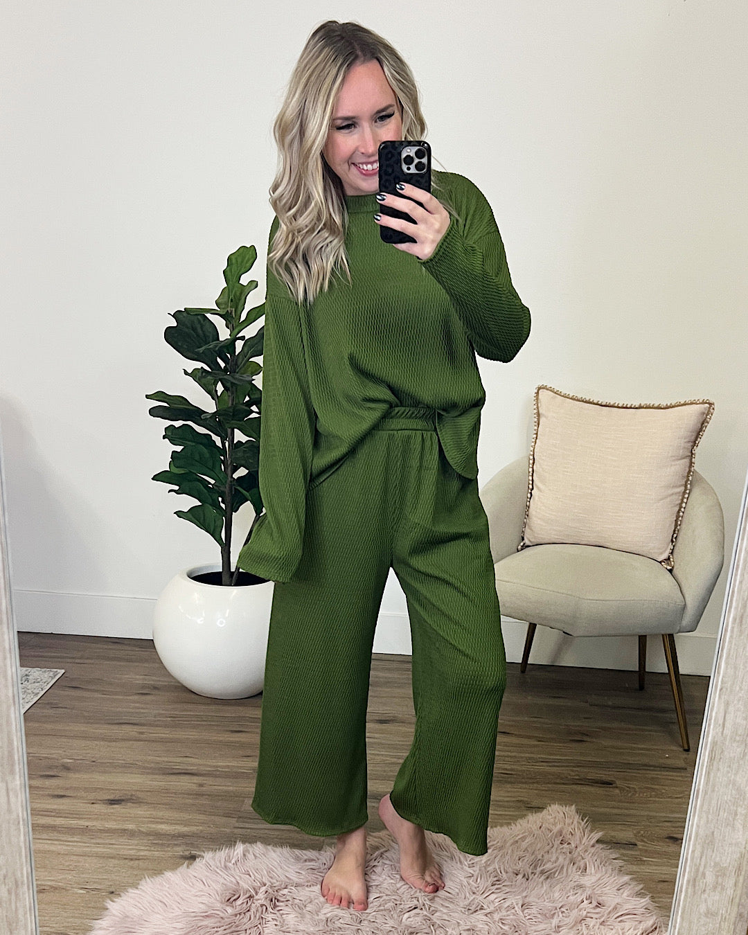 Darci Textured Ribbed Flowy Pants - Pistachio  Lovely Melody   