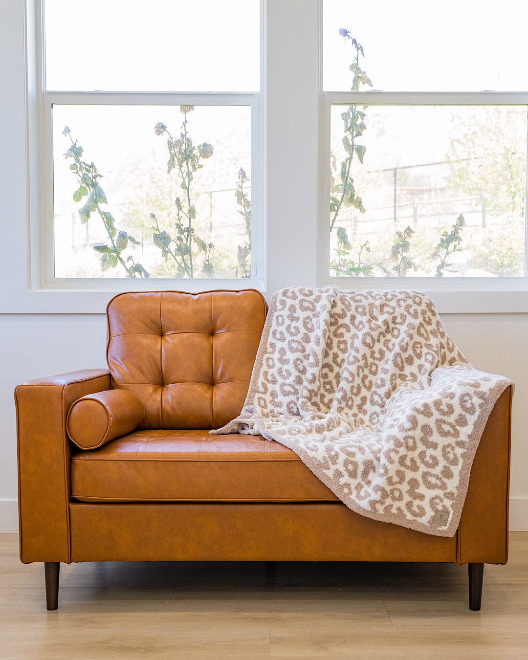 New! Comfy Luxe Throw Blanket - Taupe Leopard Jasmine Trading