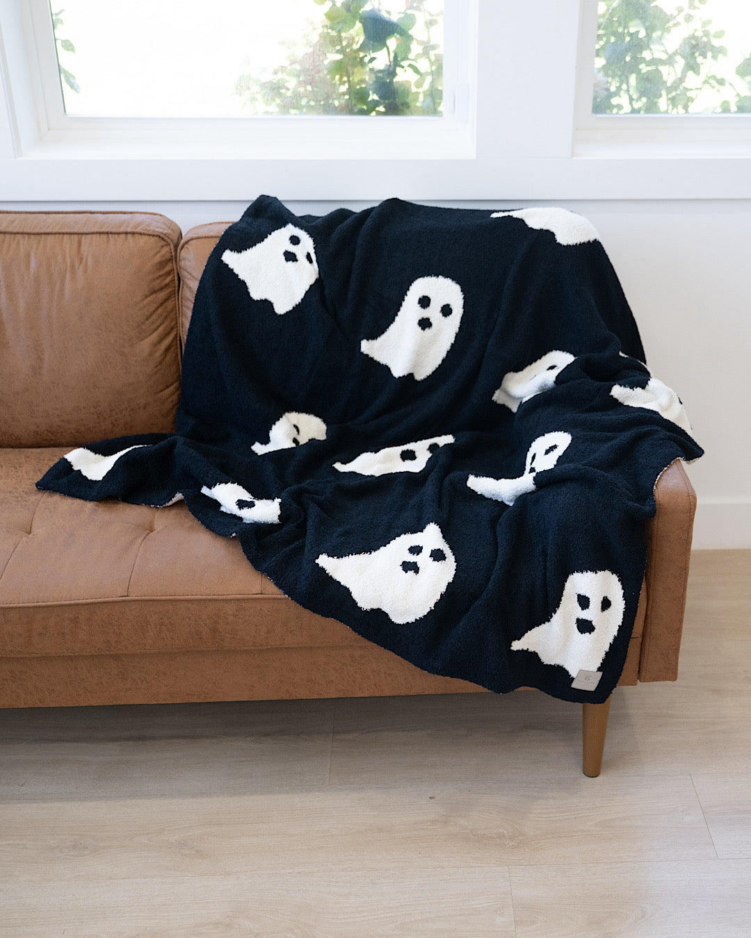 NEW! Comfy Luxe Throw Blanket - Ghost