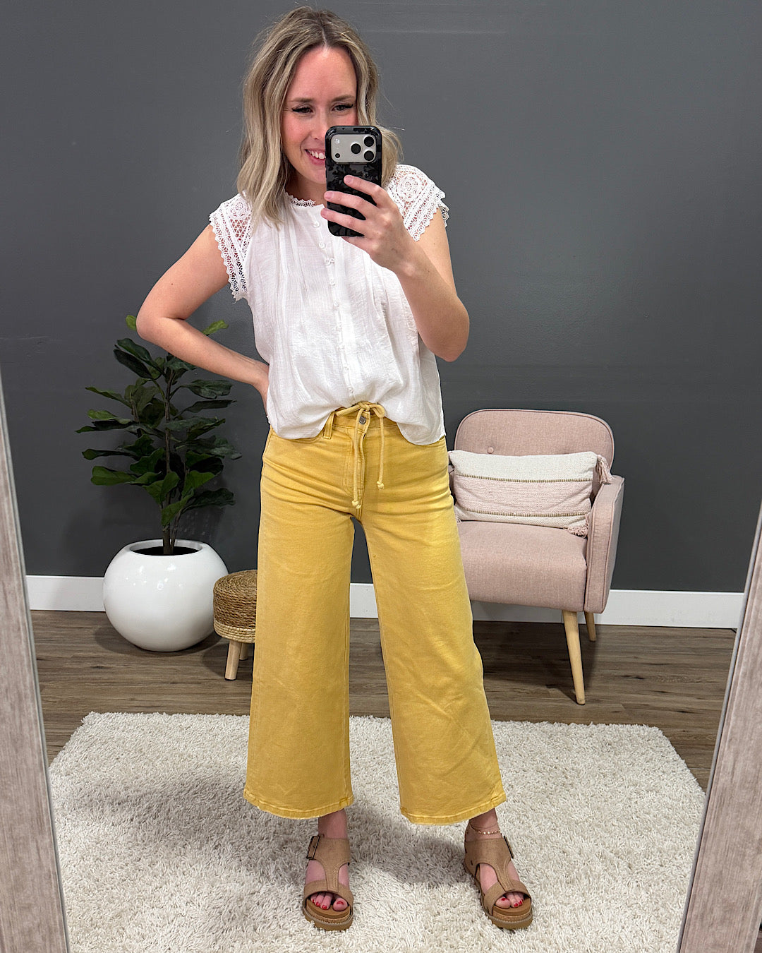 NEW! Vervet Kacie Cropped Wide Leg Jeans - Marigold Vervet