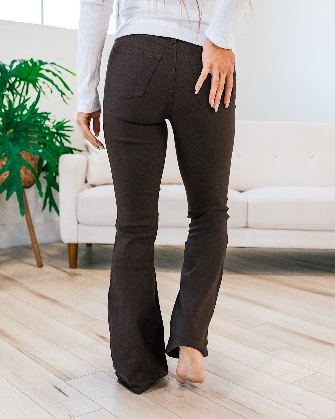 NEW! Hyperstretch Flare Jeans Regular and Plus - Cocoa  YMI   