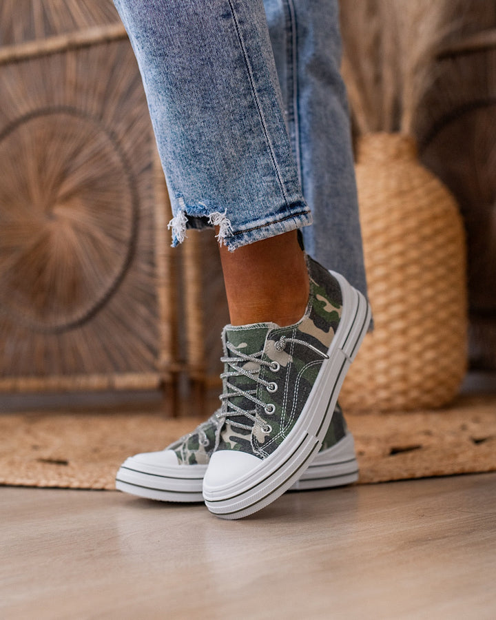 Very G Aman Prints Sneakers - Camo