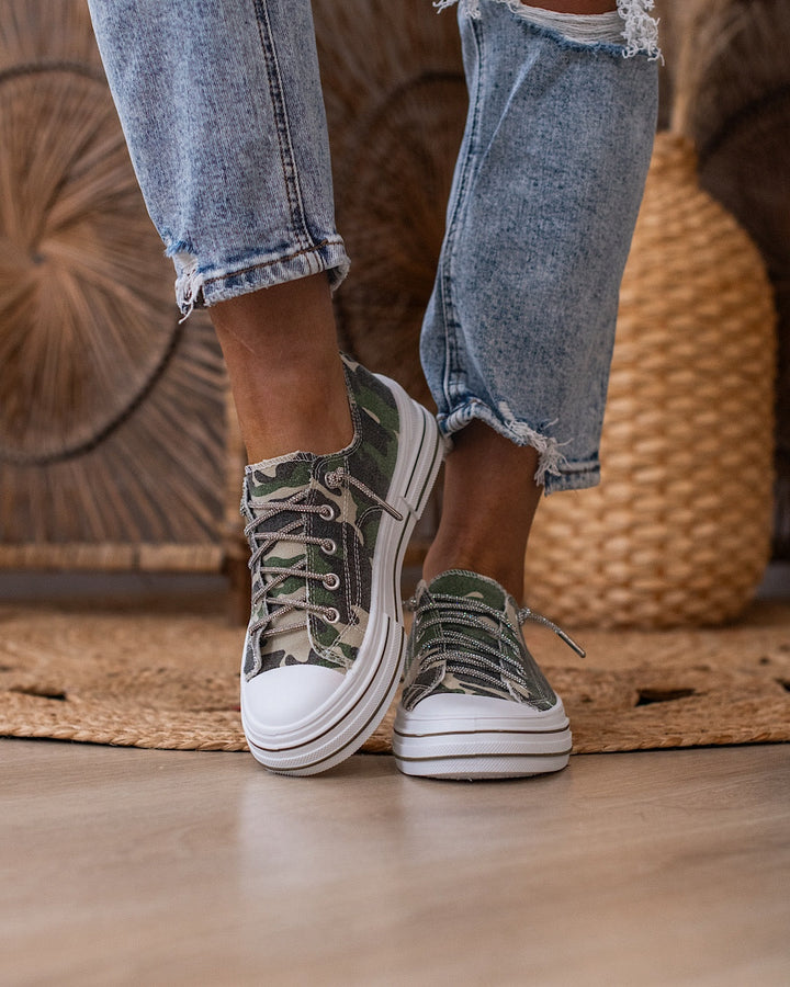 Very G Aman Prints Sneakers - Camo