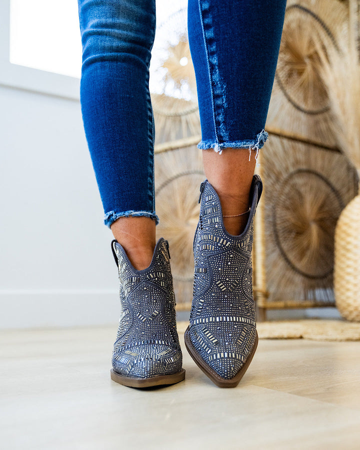 Very G One Day Boots - Gray Very G