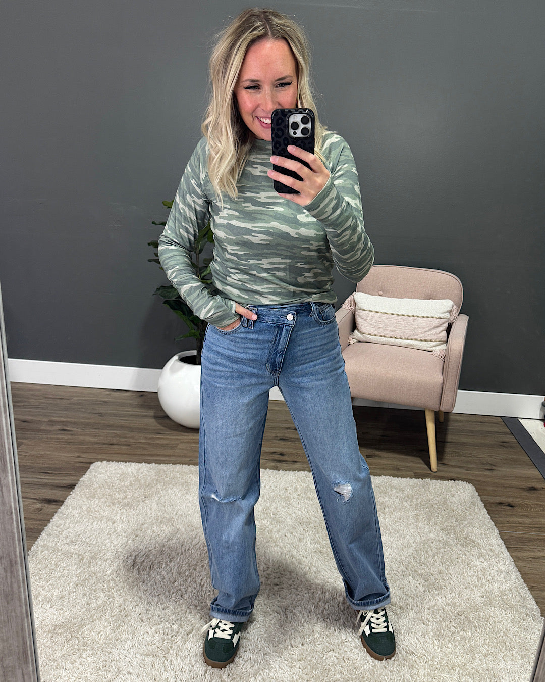 NEW! KanCan Has To Be Crossover Straight Jeans KanCan