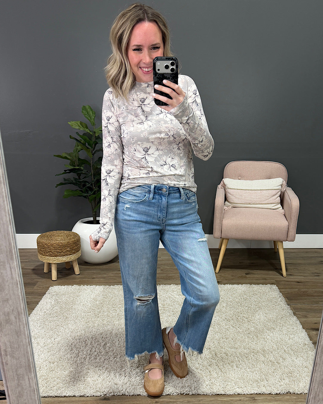 NEW! Lovervet Kaylee Distressed Wide Leg Jeans