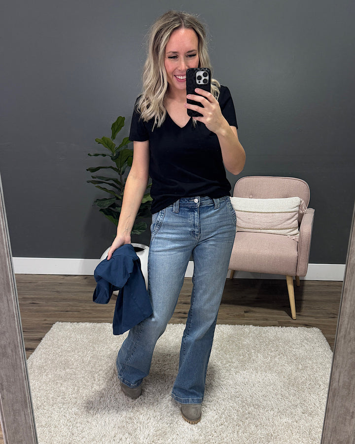 In Plain Sight V Neck Top - Black