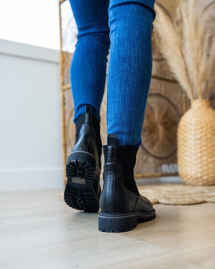 Corkys Cabin Fever Bootie 2 - Black