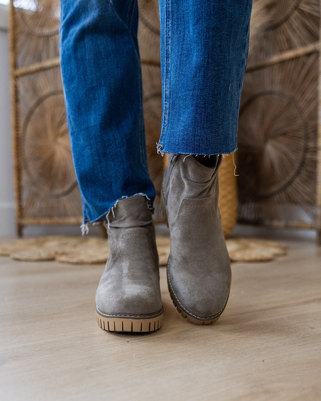 Very G Dashing Boots - Gray