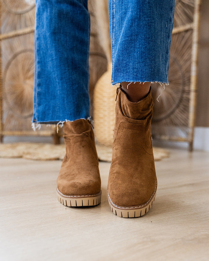 Very G Dashing Boots - Tan