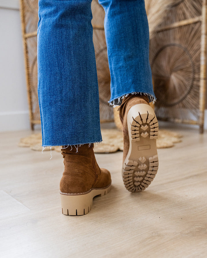 Very G Dashing Boots - Tan