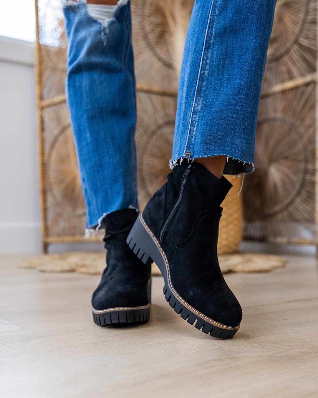 Very G Dashing Boots - Black