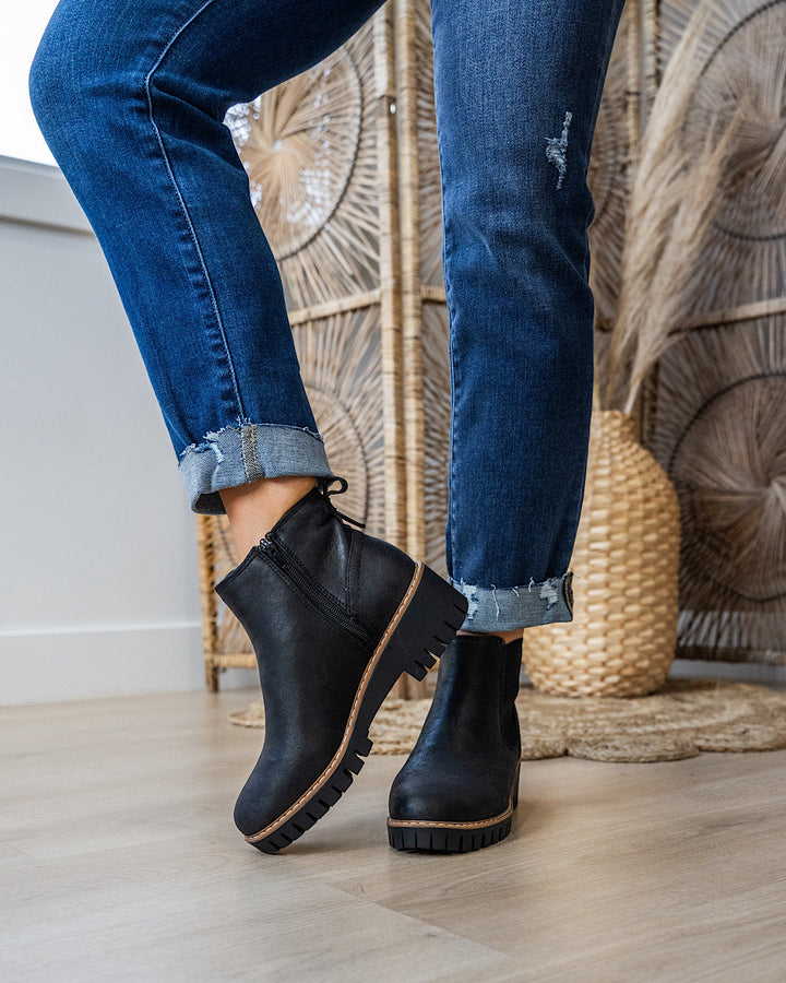 Very G Pasadena Boots - Black